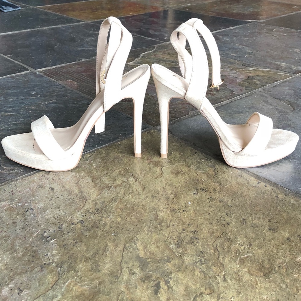 Aldo nude strappy heels Nyderralla size 6.5